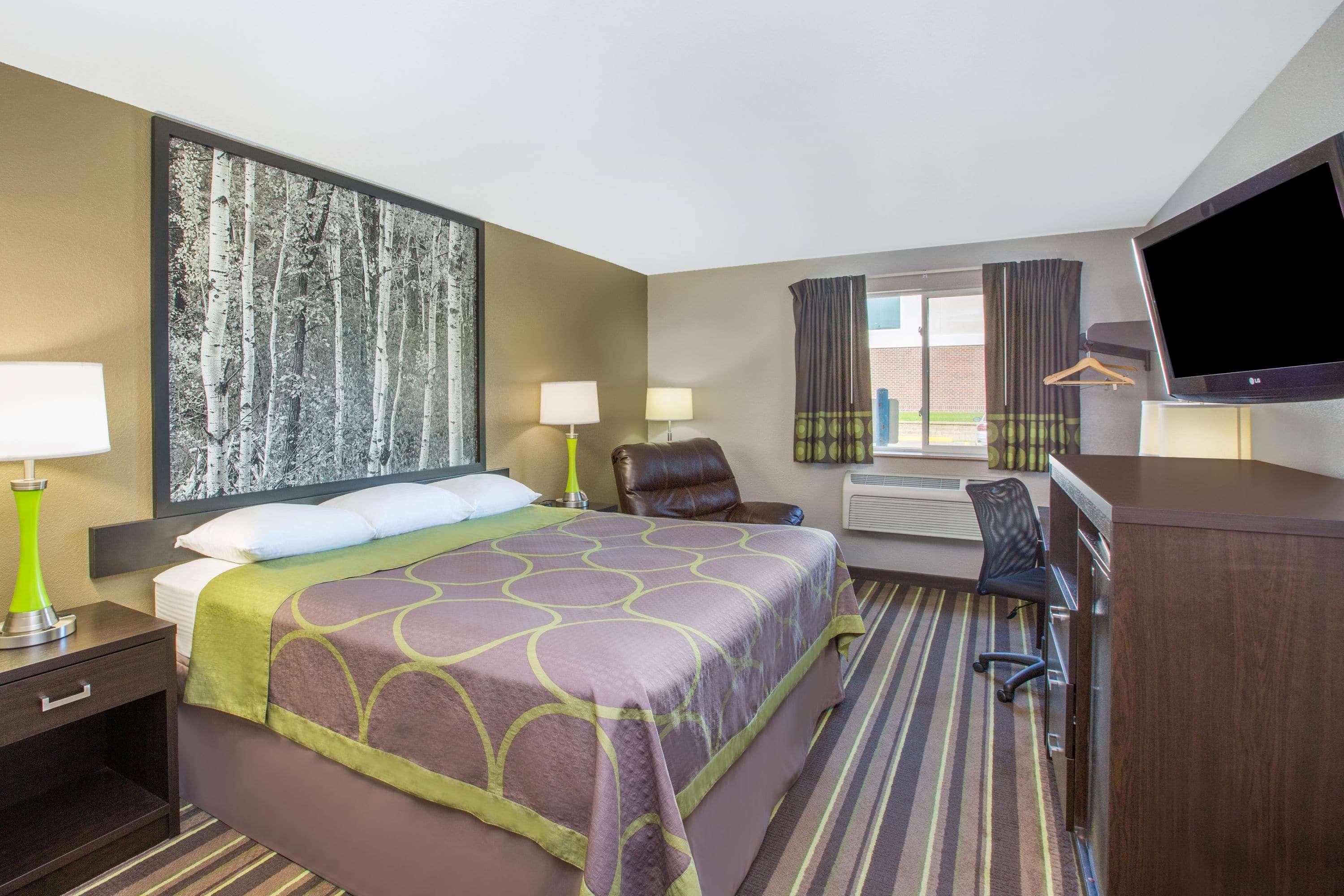 Super 8 By Wyndham Brookings Hotel Buitenkant foto