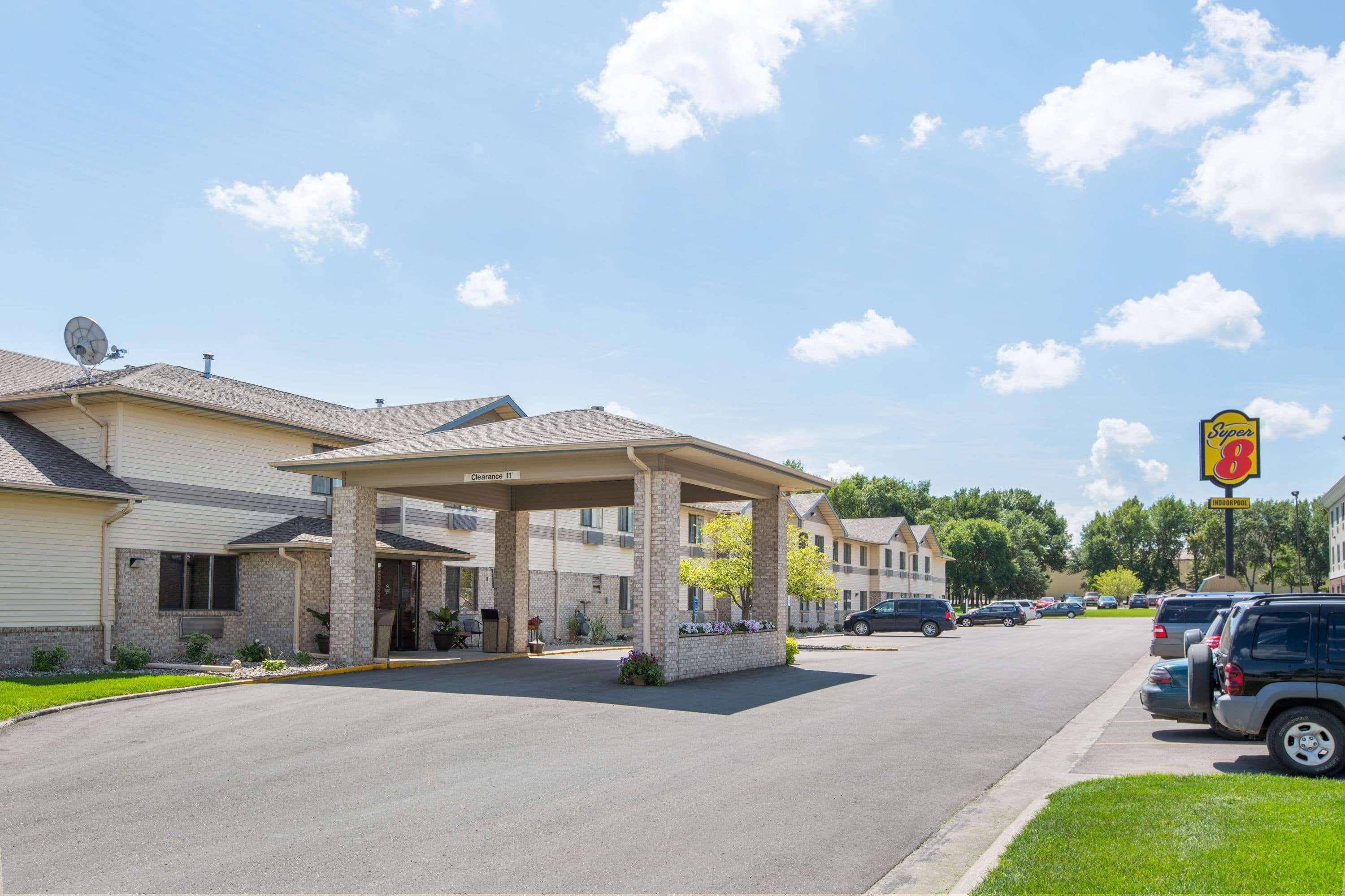 Super 8 By Wyndham Brookings Hotel Buitenkant foto