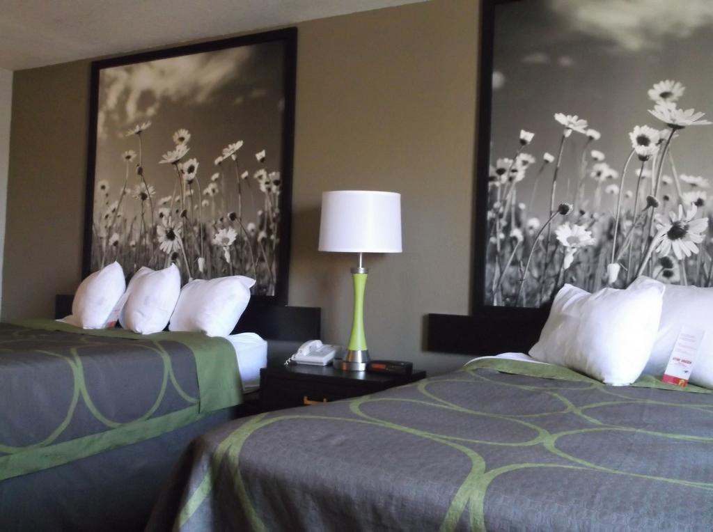 Super 8 By Wyndham Brookings Hotel Buitenkant foto