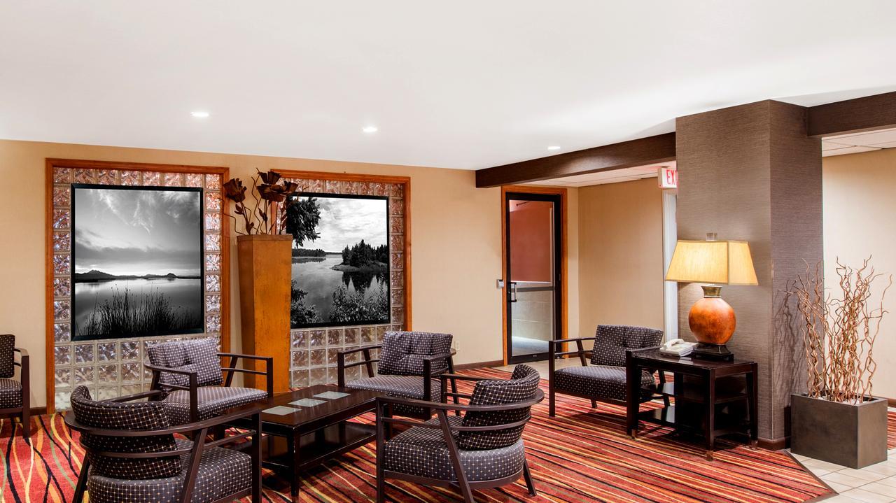 Super 8 By Wyndham Brookings Hotel Buitenkant foto