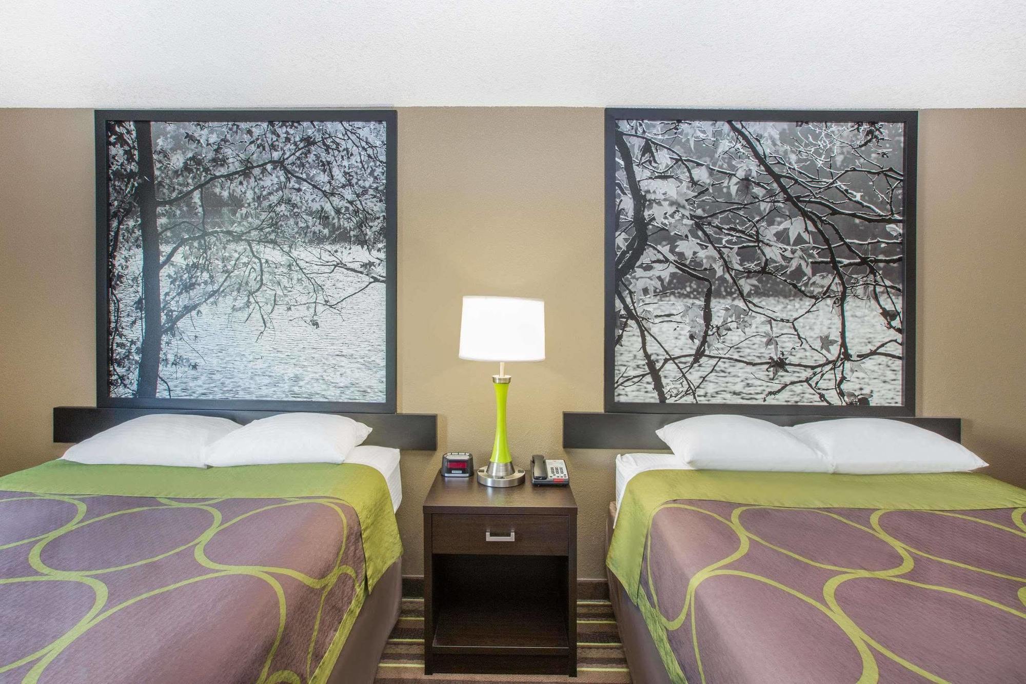 Super 8 By Wyndham Brookings Hotel Buitenkant foto