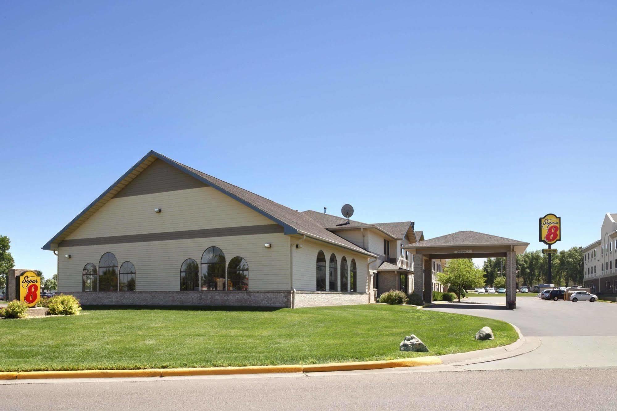 Super 8 By Wyndham Brookings Hotel Buitenkant foto